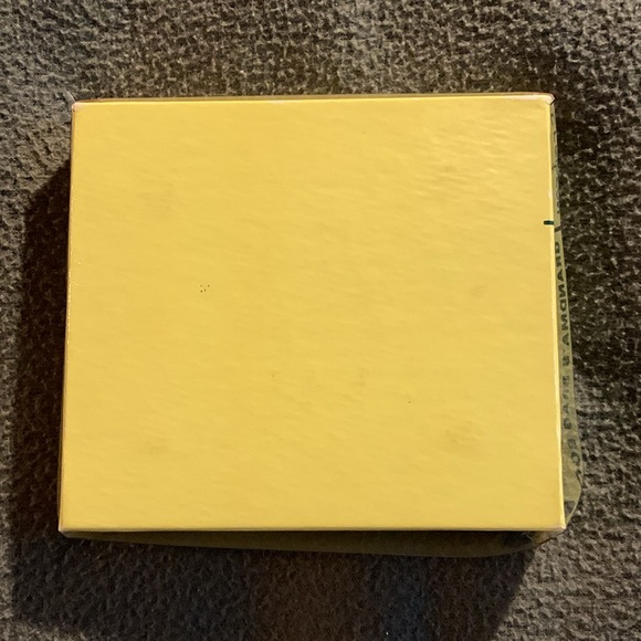 Vintage C.R. Gibson’s Grandma’s Brag Book in original box. Approx 4.5” x 4”. - Picture 4 of 12